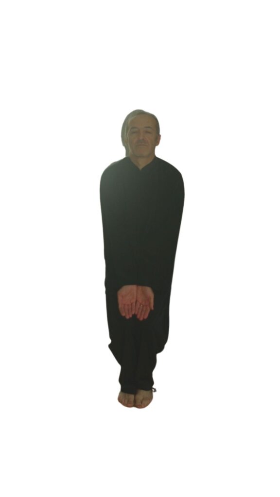 Qi Gong postural HunYuanZhuan vue de face